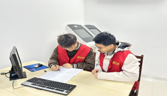 以学习强本领，以实干创佳绩